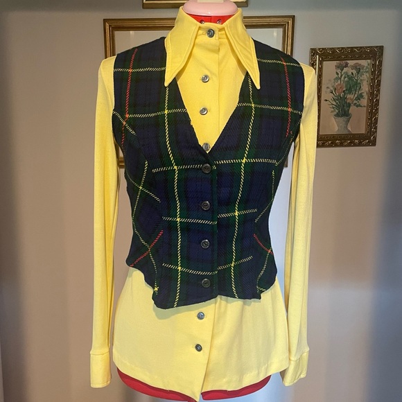 Vintage 60s/70s “Crazy Horse” Yellow Pointed Collar Button Down Blouse - Picture 2 of 9